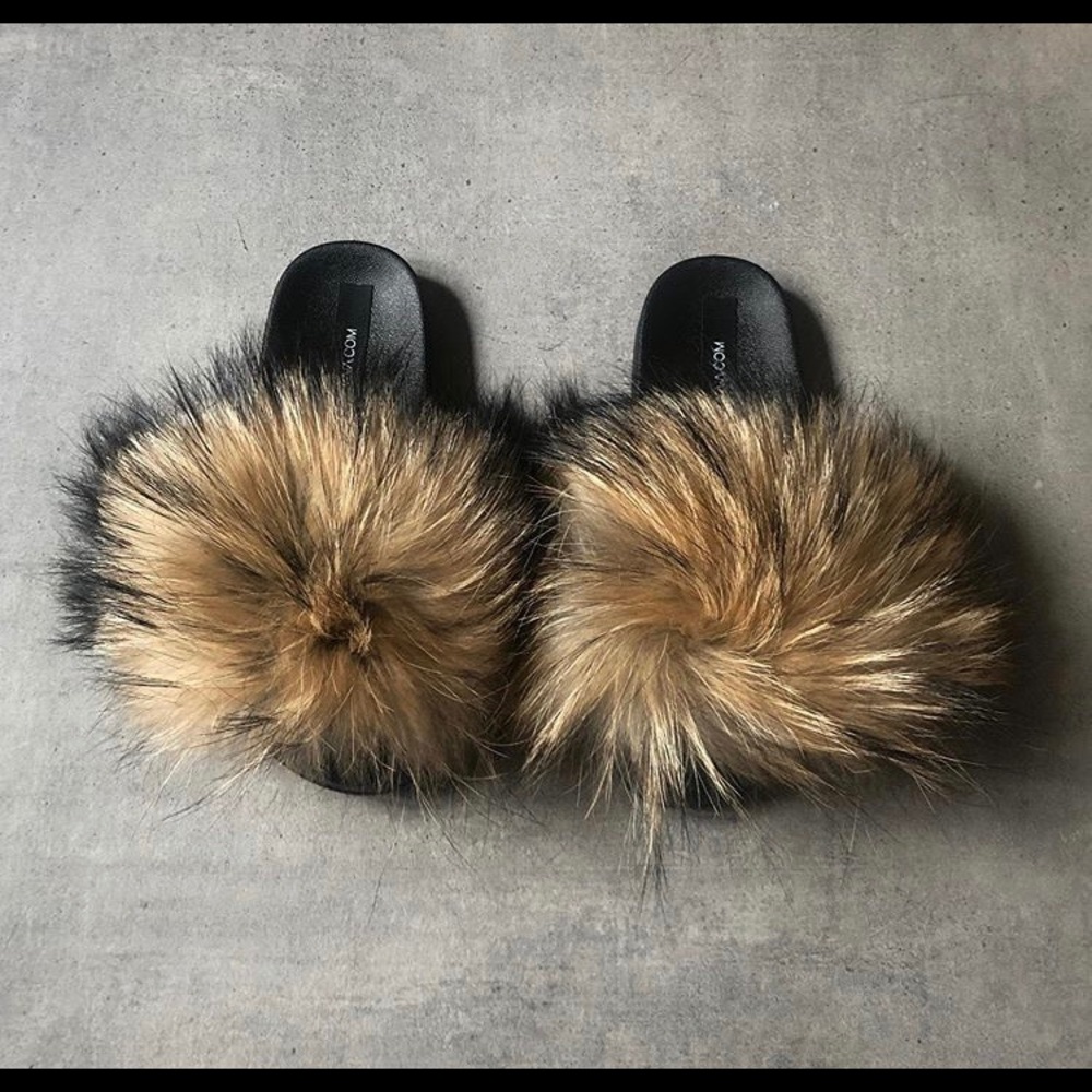 Fox and Faux fur fluffy slides